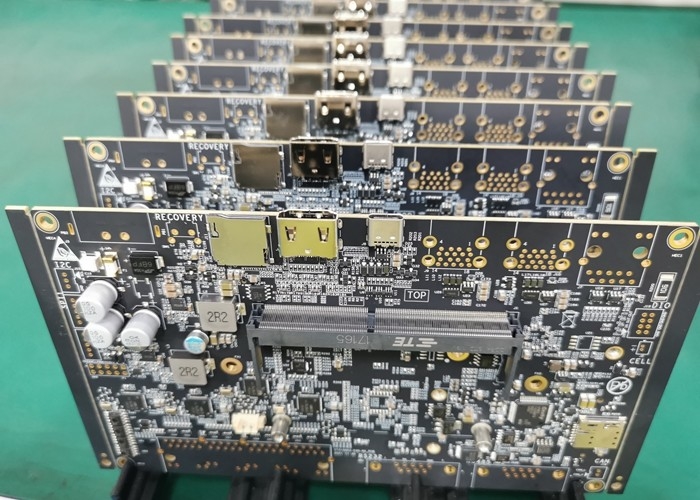 Zwarte Fr4-Elektronikaonderdompeling Geassembleerde PCB Smt voor Industriële Controle